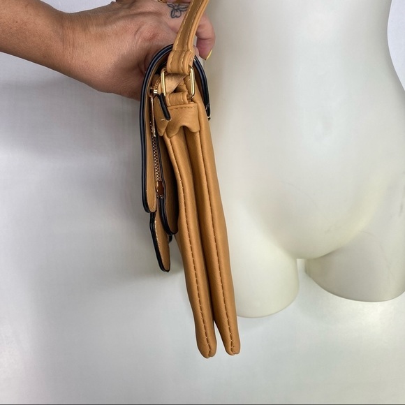 Camel Optional Crossbody Non Leather - Picture 6 of 16